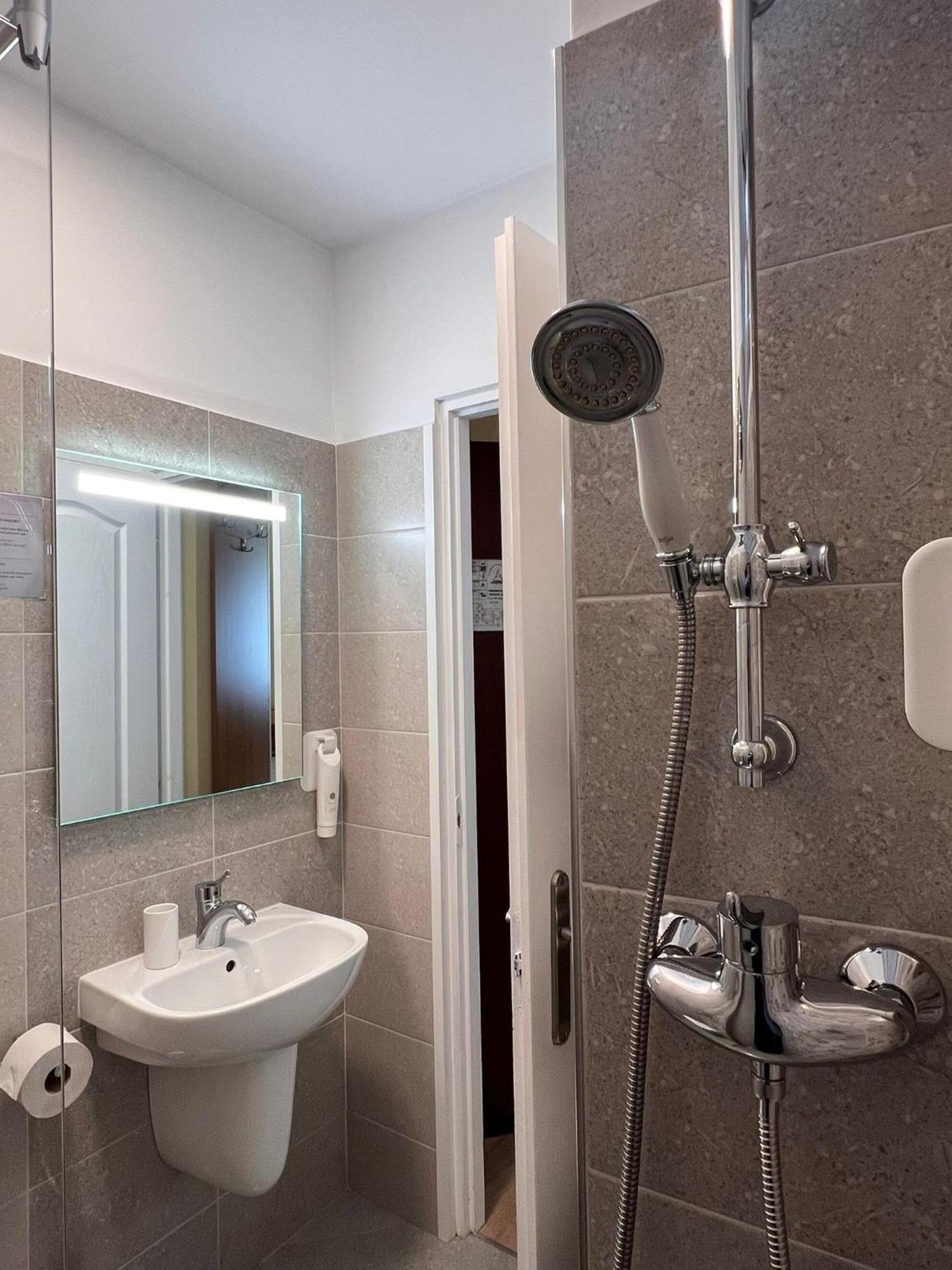 Pension Old City Brasov Ngoại thất bức ảnh
